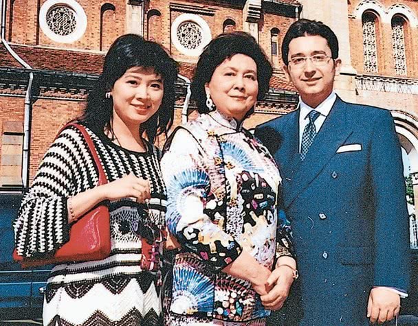 Em gái vua sòng bạc Macau Hà Hồng Sân qua đời, để lại gia tài hàng tỉ đô cùng chuyện tình loạn luân gây sốc dư luận - Ảnh 5. Em gái vua sòng bạc Macau Hà Hồng Sân qua đời, để lại gia tài hàng tỉ đô cùng chuyện tình loạn luân gây sốc dư luận - Ảnh 5.