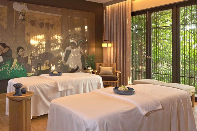 Người vợ tài năng của doanh nhân Đoàn Viết Đại Từ: Nữ nhà báo Pháp khởi nghiệp trên đất Việt, lập thương hiệu trang trí nội thất cao cấp, cung ứng cho các resort 5 sao - Ảnh 3. Người vợ tài năng của doanh nhân Đoàn Viết Đại Từ: Nữ nhà báo Pháp khởi nghiệp trên đất Việt, lập thương hiệu trang trí nội thất cao cấp, cung ứng cho các resort 5 sao - Ảnh 3.