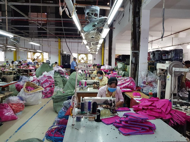 Bị bố phản đối lập công ty với tư duy làm nhỏ cho chắc, chàng trai 28 tuổi vẫn quyết cắm” nhà vay ngân hàng lập nghiệp, giờ trở thành ông chủ của 86 cửa hàng túi xách Miti, nhắm doanh thu nghìn tỷ - Ảnh 6. Bị bố phản đối lập công ty với tư duy làm nhỏ cho chắc, chàng trai 28 tuổi vẫn quyết cắm” nhà vay ngân hàng lập nghiệp, giờ trở thành ông chủ của 86 cửa hàng túi xách Miti, nhắm doanh thu nghìn tỷ - Ảnh 6.