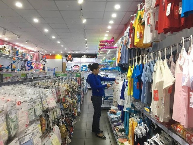 Bị nghi lừa dối khách hàng, chuỗi siêu thị Con Cưng nói gì ? - Ảnh 1. Bị nghi lừa dối khách hàng, chuỗi siêu thị Con Cưng nói gì ? - Ảnh 1.