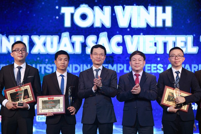 Những chuyện ít biết về ông Nguyễn Mạnh Hùng ở Viettel - Ảnh 3. Những chuyện ít biết về ông Nguyễn Mạnh Hùng ở Viettel - Ảnh 3.