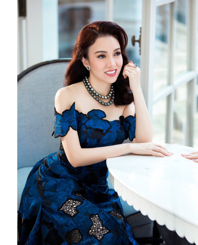Chân dung người phụ nữ tạo nên các tuyệt tác vương miện hoa hậu - Ảnh 1. Chân dung người phụ nữ tạo nên các tuyệt tác vương miện hoa hậu - Ảnh 1.