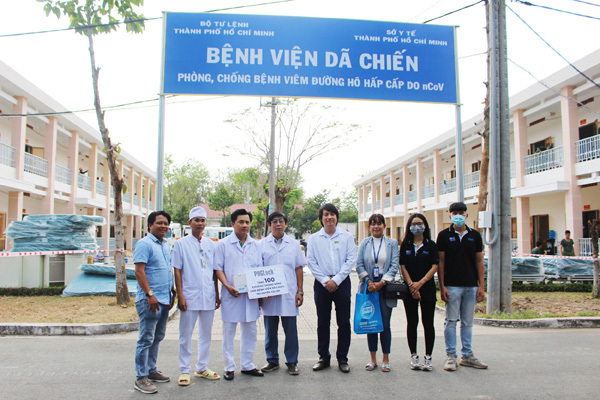 PHGLock trao tặng chuông cửa thông minh cho bệnh viện dã chiến Củ Chi.