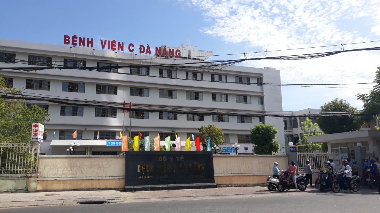 Bệnh viện C Đà Nẵng thắt chặt kiểm soát an ninh, sau khi CDC Đà Nẵng thực hiên xét nghiệm Covid-19 cho kết quả dương tính