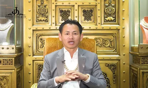 'Ông trùm kim cương' Johnny Đặng hé lộ 'đế chế' kim hoàn hoành tráng tại Mỹ