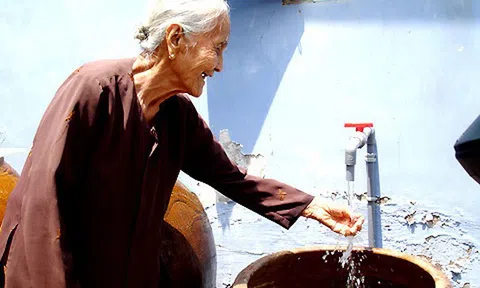 Chính phủ yêu cầu giảm giá nước sạch sinh hoạt cho người dân