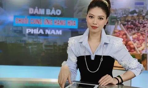Bán đấu giá đồng hồ xa xỉ được 900 triệu, BTV Ngọc Trinh giàu cỡ nào?