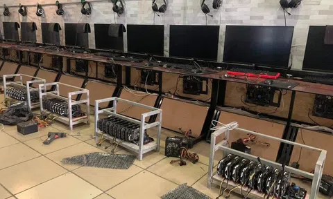 Nhiều người Việt đi đào coin khi giãn cách xã hội kéo dài