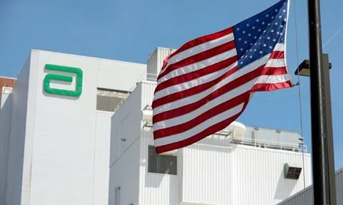 Giám đốc FDA nói nhà máy sữa Abbott ‘mất vệ sinh nghiêm trọng’