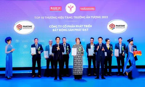 Phát Đạt được vinh danh Top 10 thương hiệu tăng trưởng ấn tượng 2022