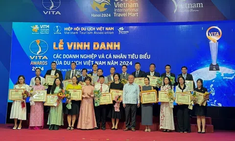 Bộ sưu tập giải thưởng “khủng” của Vinpearl tại Vietnam Travel Awards 2023