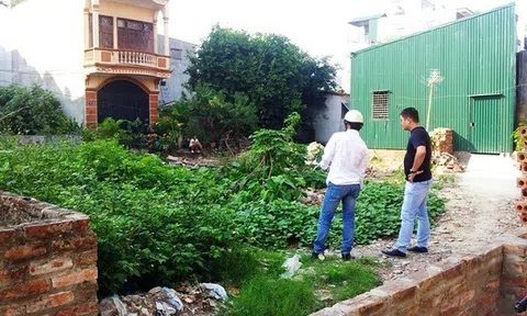 Nhà đầu tư BĐS "tay ngang" cay đắng thổ lộ: "Đầu tư nền đất hơn 1,1 tỉ đồng, sau 2 năm giảm vài trăm triệu không ai mua, tôi ngập trong nợ nần"