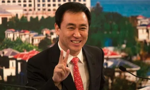 Hui Ka Yan - Tỷ phú giàu thứ 10 Trung Quốc đi lên từ bàn tay trắng, tưởng đến đỉnh vinh quang thì mắc nợ 300 tỷ USD