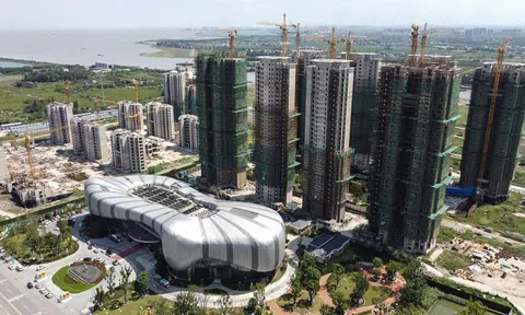 'Bom nợ' Evergrande bất ngờ tái khởi động 10 dự án bất động sản