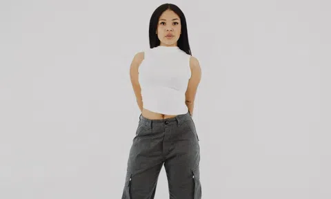 Cô gái 24 tuổi kiếm hơn 300.000 USD nhờ bán NFT