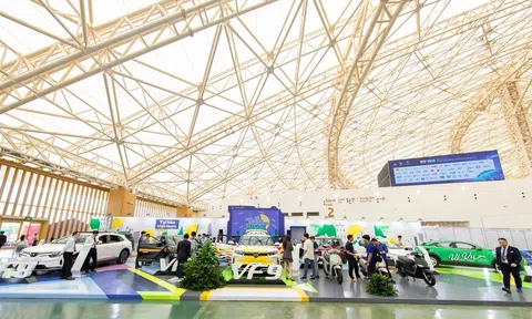 Khai mạc Tuần lễ Công nghiệp và Công nghệ Việt Nam 2025 tại Trung tâm Triển lãm Việt Nam