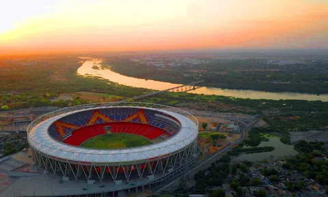 Sân vận động 132.000 chỗ ngồi lớn nhất thế giới có gì đặc biệt?