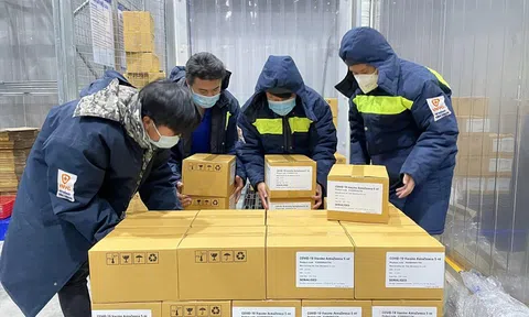 Doanh nghiệp tìm mua vaccine: 'Rụng' dần theo cuộc chơi!