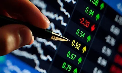 Loạt cổ phiếu ít tên tuổi tăng như tên lửa, nhà đầu tư chứng khoán choáng váng