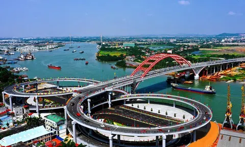BĐS tuần qua: Chuẩn bị khởi công dự án tỷ USD của Vingroup, 4 nhà đầu tư đề xuất làm đường vành đai 4 Hà Nội