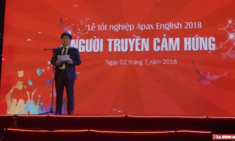Shark Thuỷ mời chàng đội trưởng "bắn tiếng Anh như gió" Lương Xuân Trường làm "người truyền cảm hứng" đặc biệt cho học viên Apax English