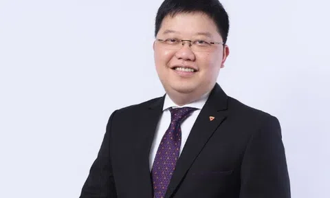 Chuyện chưa kể của vị CEO ngân hàng tím