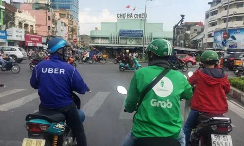Bloomberg: Grab sắp ký thỏa thuận 'đẩy' Uber khỏi Đông Nam Á