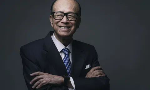 Chuyện nghỉ hưu của người giàu nhất Hong Kong Lý Gia Thành