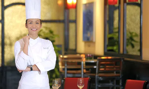 Chân dung nữ bếp trưởng xinh đẹp của khách sạn Hilton