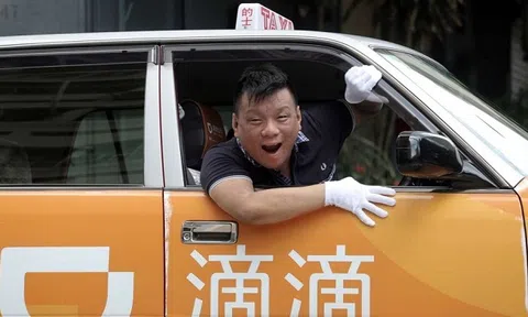 Từng khiến Uber phải quy hàng, 'vua gọi xe' Trung Quốc sẽ dùng lá bài nào cho Grab Việt Nam?