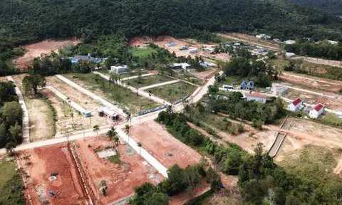 Người Hà Nội đi đầu mua đất đặc khu: Tiền từ đâu?