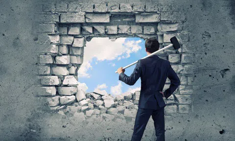 Tại sao nhiều người học kém ra đời lại kiếm tiền giỏi, lên sếp sớm, thành công vượt xa bạn bè xuất sắc thời đi học?