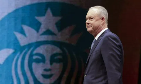 Khách hàng tẩy chay và đòi sa thải quản lý cửa hàng, CEO Starbucks viết tâm thư thể hiện tài lãnh đạo đỉnh cao