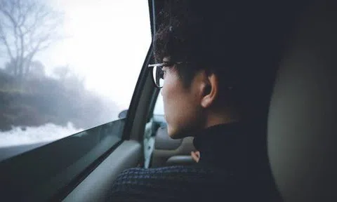 Du học, sướng hay khổ?: Những lúc ốm đau chỉ muốn khóc, đi làm thuê thì trầy trật làm chui, đi học thì shock văn hóa, muốn về nước