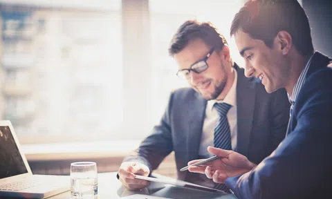 Đàn ông ngoài 30 tuổi: Hài hòa, dễ gần hay tận tâm nhưng khó tính dễ thành công hơn?