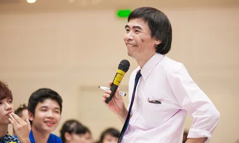 TS Lê Thẩm Dương: Đừng đi xin việc, hãy để việc xin mình