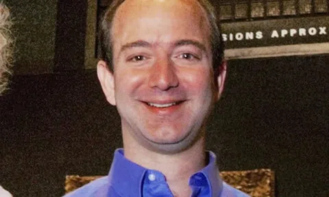 Steve Jobs, Mark Zuckerberg và Elon Musk làm gì năm 25 tuổi?