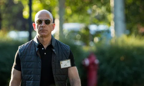 Tỷ phú giàu nhất thế giới kiếm 191.000 USD mỗi phút