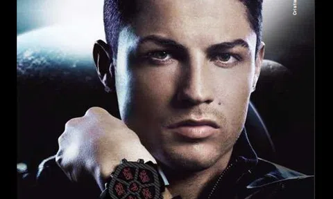 Cristiano Ronaldo kiếm và tiêu khối tài sản trăm triệu USD ra sao?