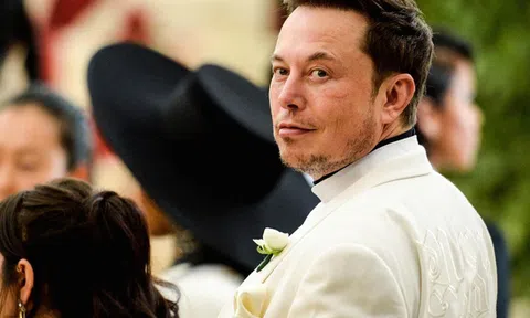 Elon Musk kể về thuở hàn vi: Đi xin việc mà chẳng ai nhận, đứng bơ vơ ở đại sảnh, chỉ mong bắt chuyện với ai đó mà không thể vì quá ngại ngùng