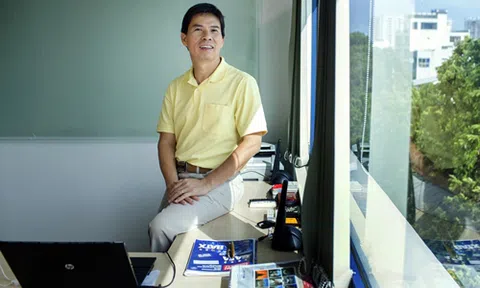 Từ con trai người bán hàng rong đến ông chủ Thế Giới Di Động