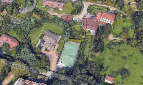 Cận cảnh căn biệt thự mới mua ở Turin của siêu sao bóng đá CR7