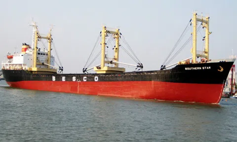 Làm ăn thua lỗ, một công ty vận tải biển phải bán trụ sở để trả nợ