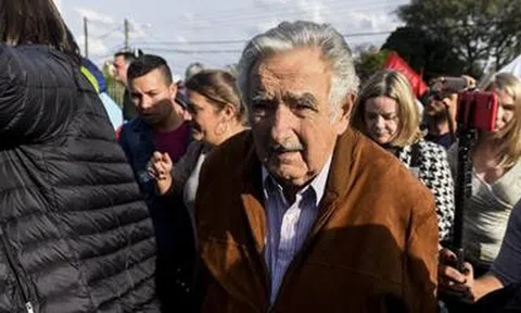 Tổng thống nghèo nhất thế giới: Về hưu nhưng không nhận một xu của chính phủ