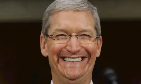 Đằng sau mốc 1.000 tỷ USD của Apple là tài năng, nỗ lực cả... chiêu trò