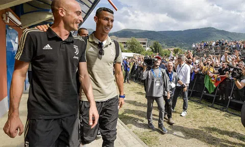 Cristiano Ronaldo - khi siêu sao về làng