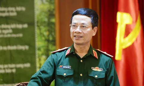 Thiếu tướng Nguyễn Mạnh Hùng nói về cách mạng 4.0, chỉ rõ: "Người dốt nhất có thể là người giỏi nhất, nếu..."