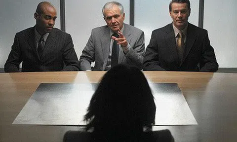 Lần nào đi xin việc cũng bị từ chối dù thành tích xuất sắc, cô gái xấu hổ khi biết lý do