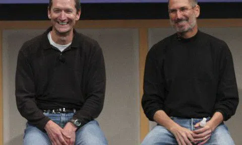 Bị phản đối kịch liệt khi rời bỏ công việc ổn định, mấy ai ngờ rằng 20 năm sau, Tim Cook trở thành một CEO vừa có tâm vừa có tầm trong làng công nghệ