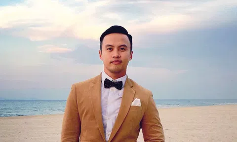 Bị nói có được thành công là do gia đình 'chống lưng', Shark Khoa đáp trả thẳng thắn: 'Cái Khoa được thừa hưởng lớn nhất từ bố mẹ không phải là tiền, mà là Kỹ Năng Kiếm Tiền'